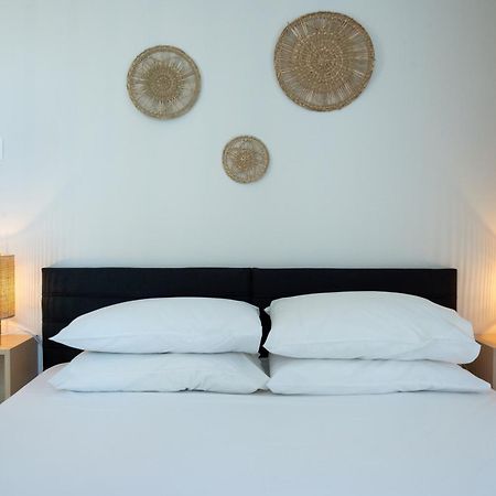 Mare I - Studio In Old Harbor Chania  Bagian luar foto